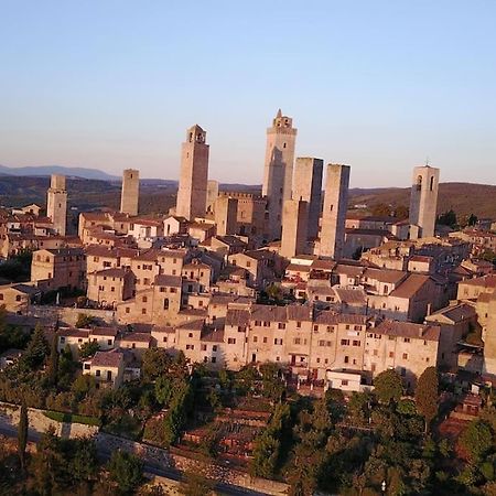 Castello Di Fulignano Ottone Superior Apartment ซานจีมิญญาโน ภายนอก รูปภาพ