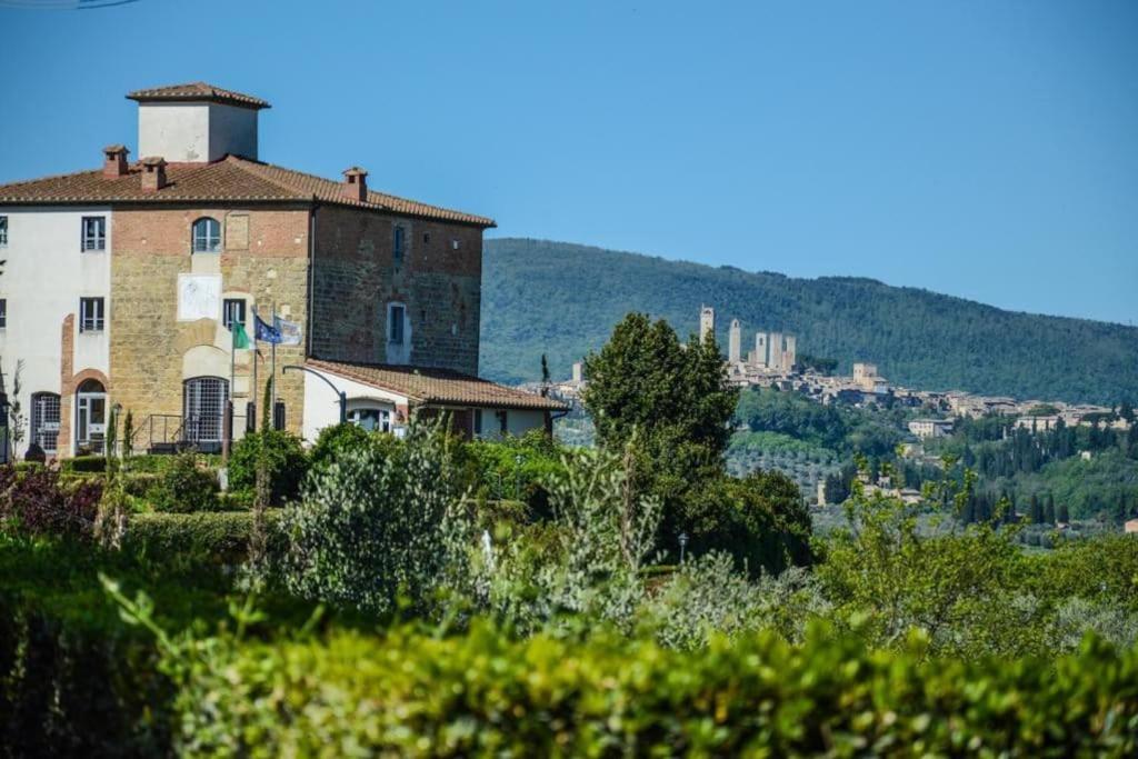 Castello Di Fulignano Ottone Superior Apartment ซานจีมิญญาโน ภายนอก รูปภาพ