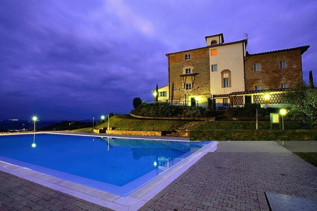 Castello Di Fulignano Ottone Superior Apartment ซานจีมิญญาโน ภายนอก รูปภาพ
